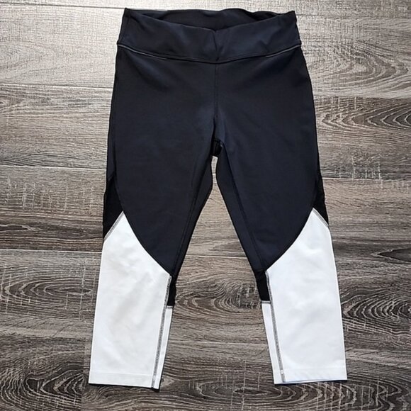 ☀️ Alala "Captain Crop Tight" Leggings ☀️ - Picture 1 of 7